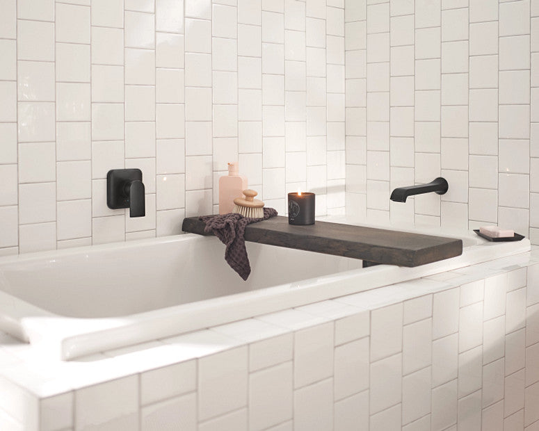 Tub Filler MOEN Genta LX Matte Black One-Handle Non Diverter WT901BL